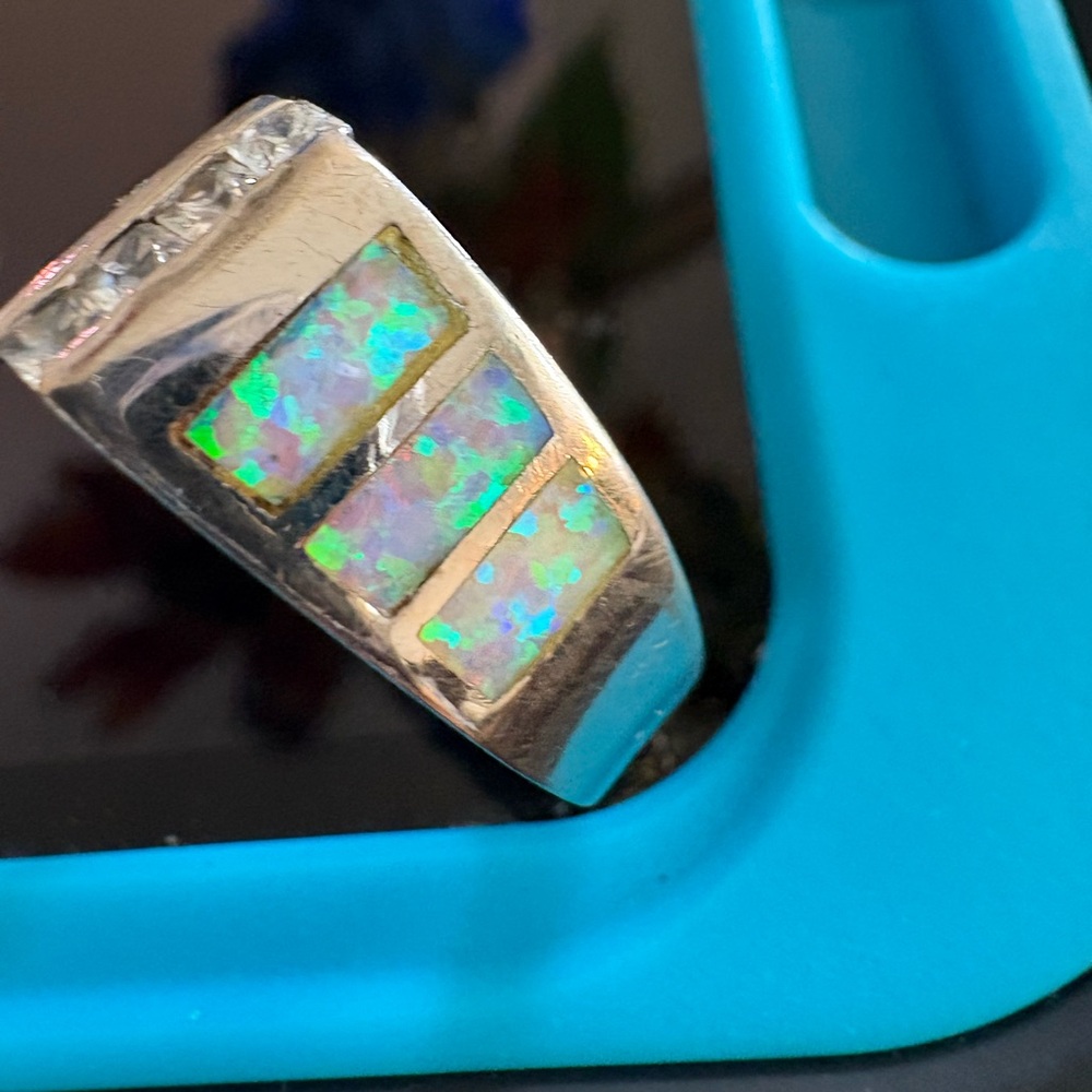 Sterling Ring w Opal inlay & CZ’s - Picture 2 of 7